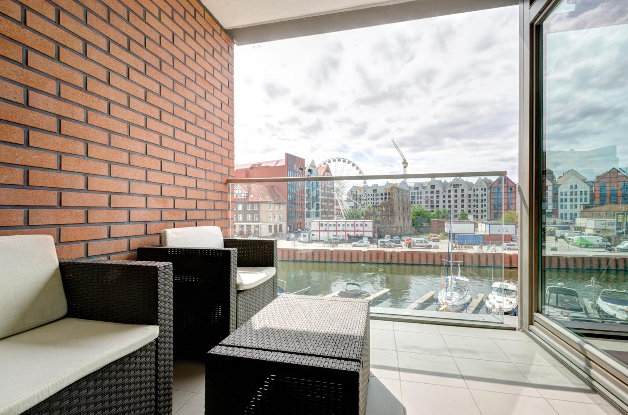 Dom & House - Old Town Waterlane Apartment กดัญสก์ ภายนอก รูปภาพ